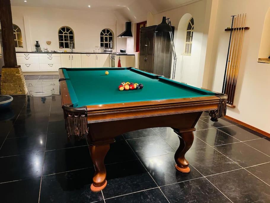 De Twee Zwanen Villa Delfstrahuizen Luaran gambar