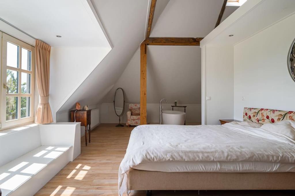 De Twee Zwanen Villa Delfstrahuizen Luaran gambar