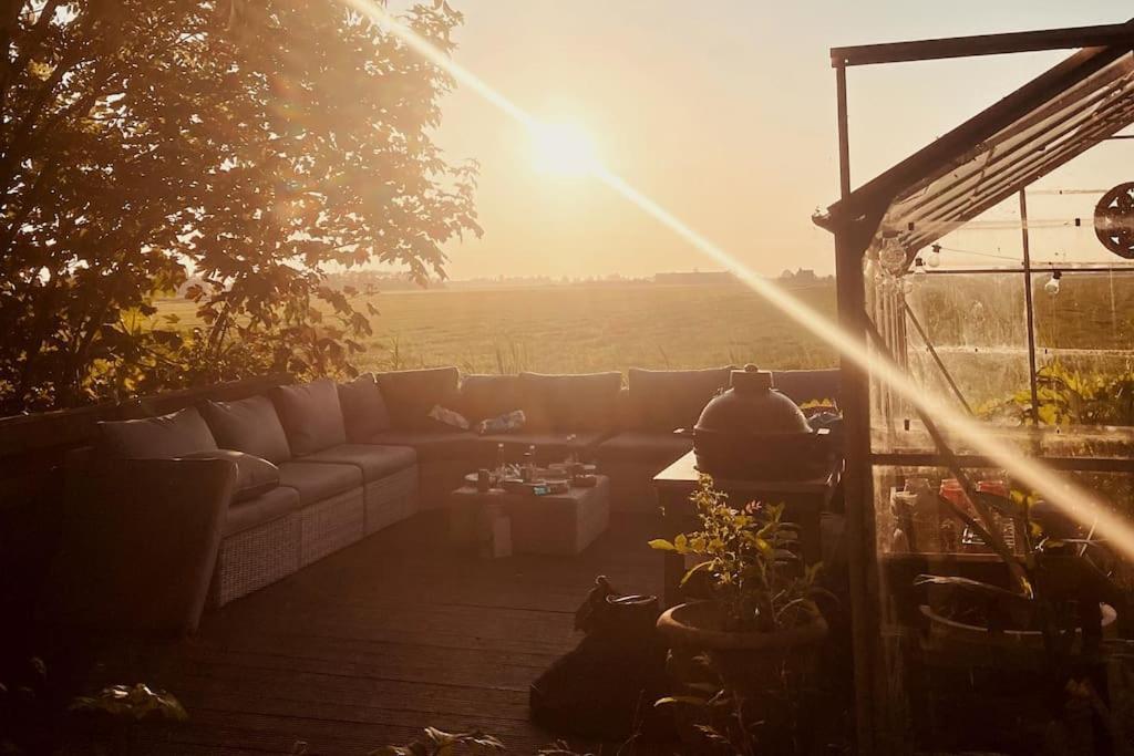 De Twee Zwanen Villa Delfstrahuizen Luaran gambar